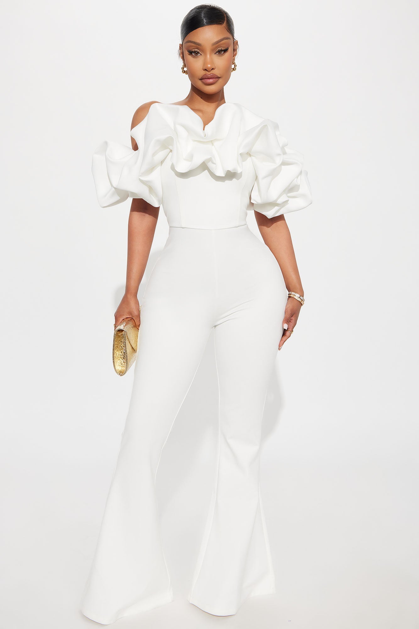 https://cdn.shopify.com/s/files/1/0293/9277/files/05-28-25_S2_1_JUMPSUIT08023_White_ZSR_CXB_RL_13-40-34_33971_SG.jpg?v=1748535079