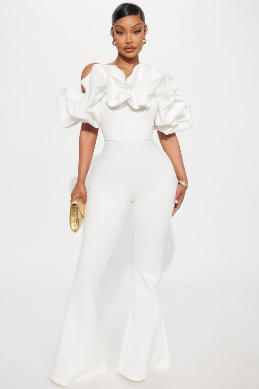 https://cdn.shopify.com/s/files/1/0293/9277/files/05-28-25_S2_1_JUMPSUIT08023_White_ZSR_CXB_RL_13-40-34_33971_SG.jpg?v=1748535079