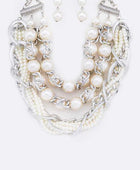 Conjunto de collar llamativo con capas de perlas mixtas