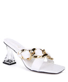 SANDALIAS DE TACON TRANSPARENTE CON DETALLE DE CADENA WANDY