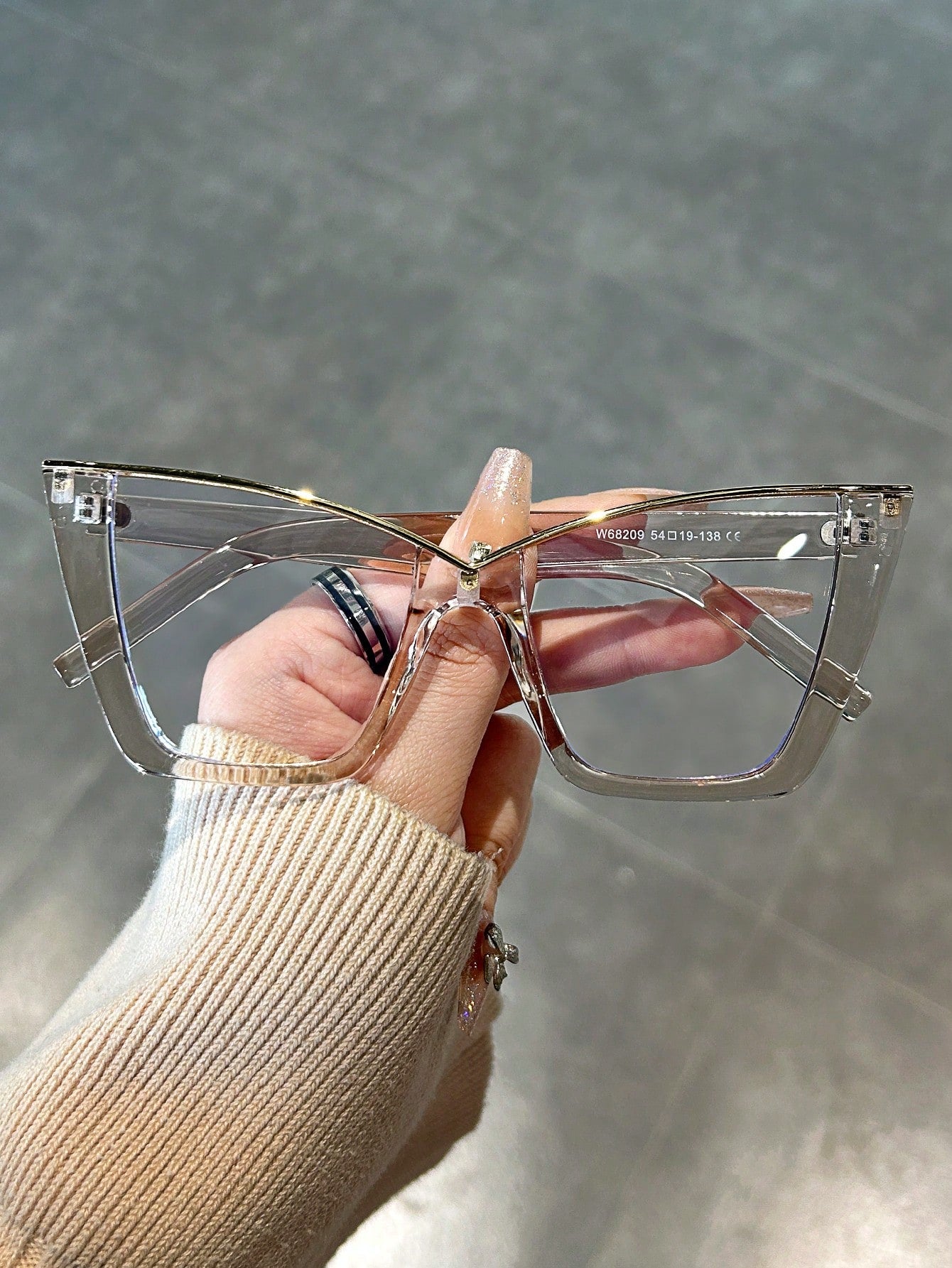 Cat Eye Shape Metal Frame