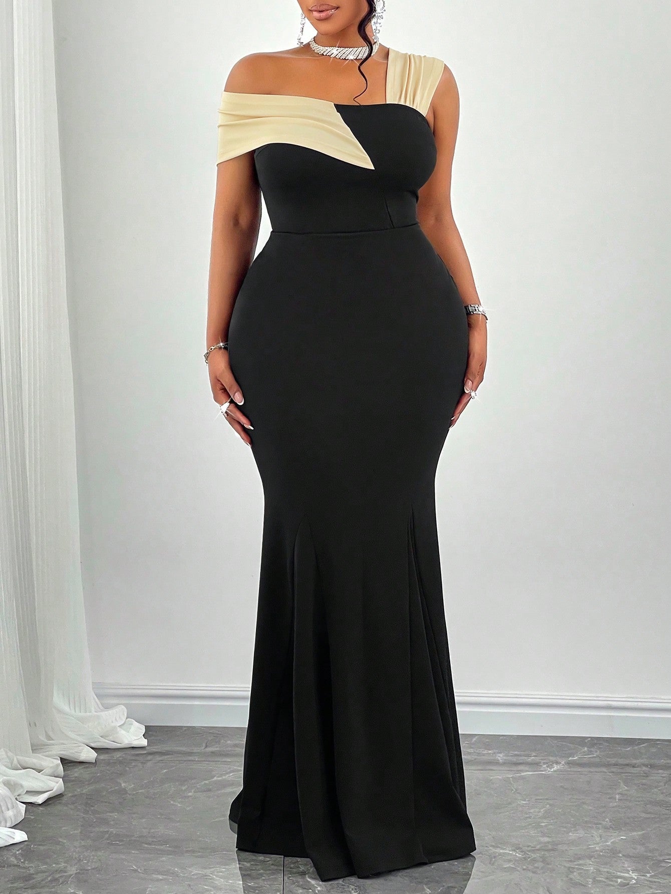 Asymmetric Neckline Color Block Fitted Maxi Dress