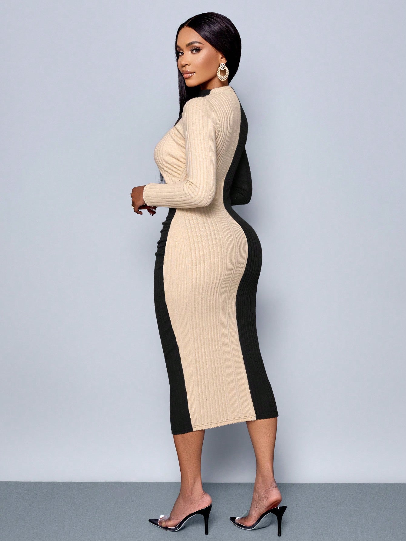 Three-Dimensional Knitted Sweater Dress