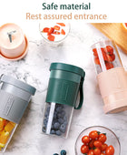 Mini USB Rechargeable Portable Fruit Juicer/Blender