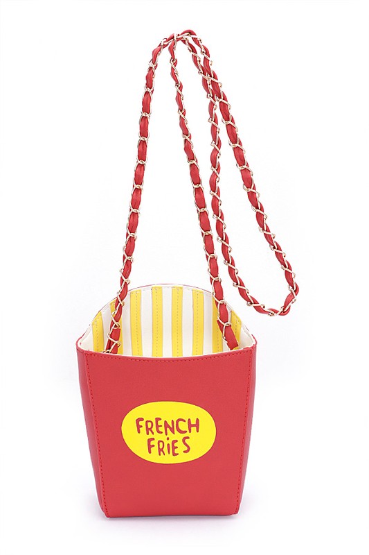 Bolso bandolera tipo clutch con diseño de patatas fritas