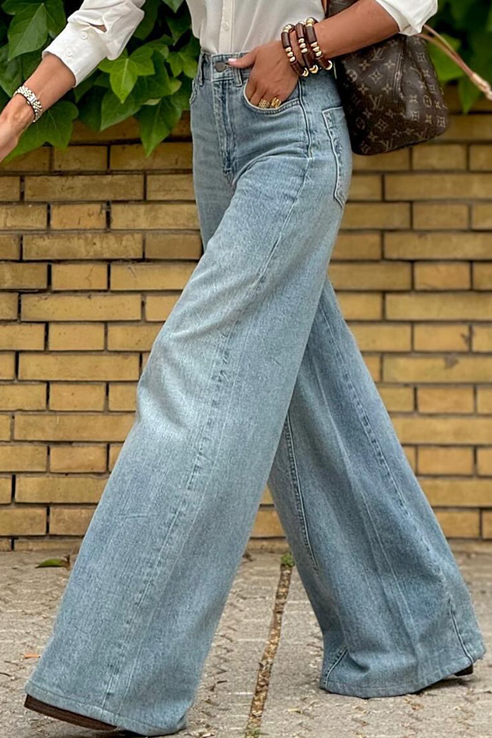 Wide Leg Jeans with Pockets