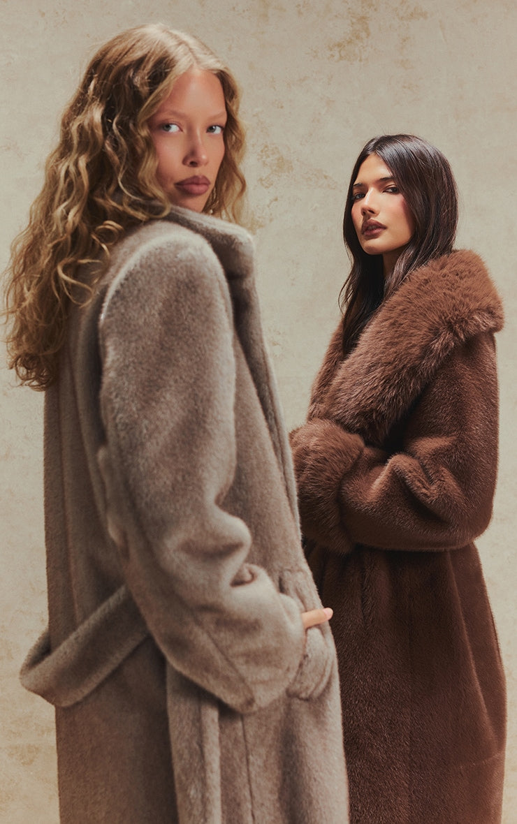 https://cdn-img.prettylittlething.com/b/c/c/f/bccffa25b01a572df52f9f75cc65e722c053c325_CNN8393_5_chocolate_faux_fur_self_tie_oversized_coat.jpg